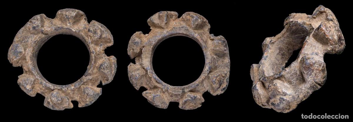 Monedas antiguas: Ancient Bronze Precoin, Decorated Ring Shape - 20 mm / 8,04 gr.