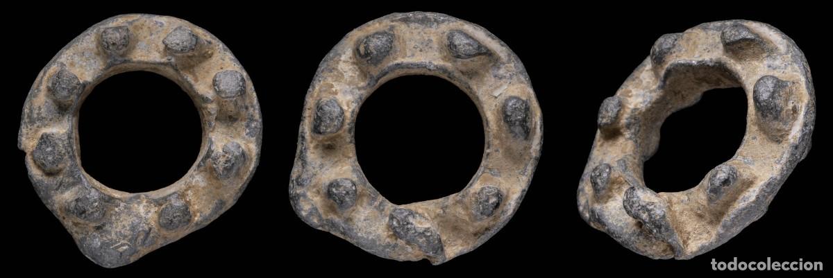 Monedas antiguas: Ancient Lead Precoin, Decorated Ring Shape - 29 mm / 18,86 gr.