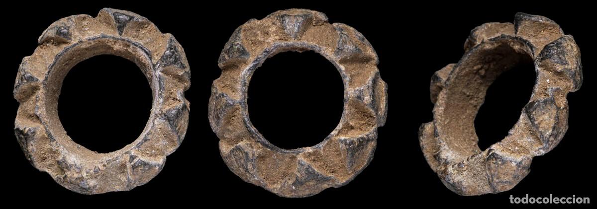 Monedas antiguas: Ancient Lead Precoin, Decorated Ring Shape - 18 mm / 4,22 gr.