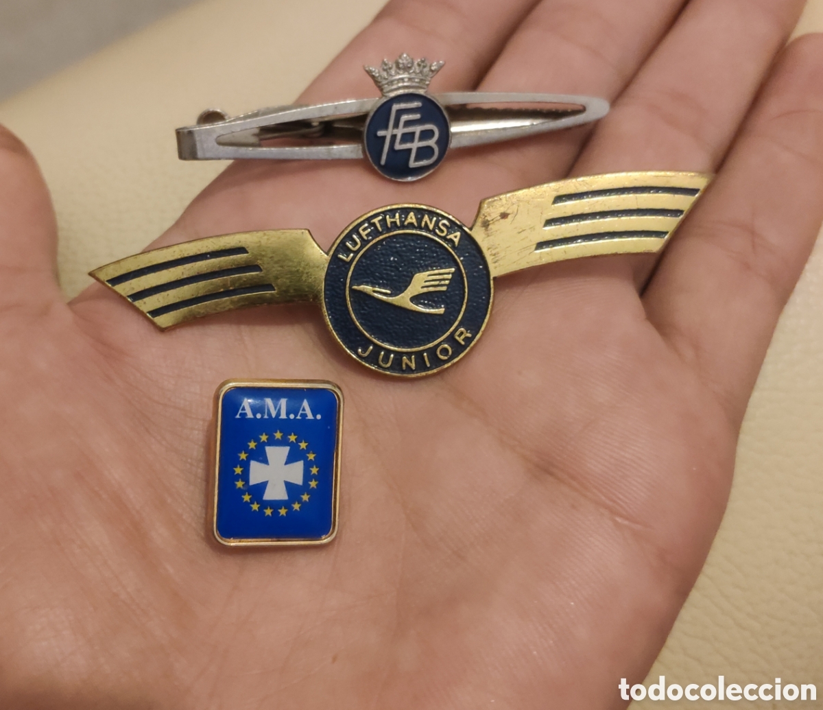 Monedas antiguas: 3 Insignias antiguas