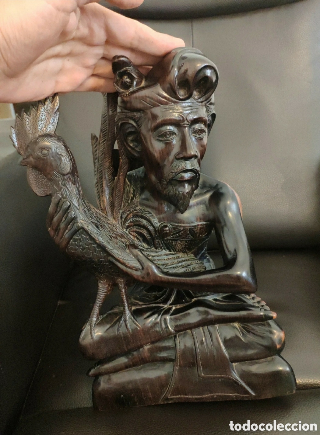 Monedas antiguas: Figura de estatua de hombre balin&eacute;s de madera tallada a mano de Bali de colecci&oacute;