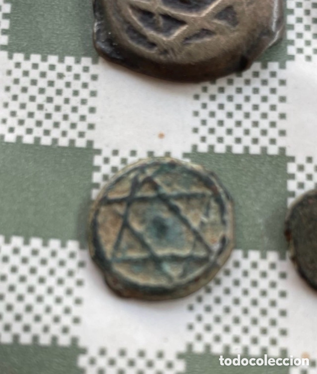 Monedas antiguas: Lote 7 monedas antiguas y amuleto - Foto 6