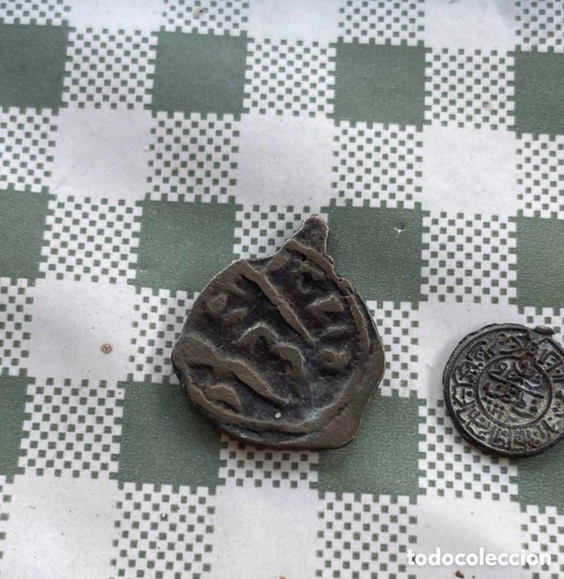 Monedas antiguas: Lote 7 monedas antiguas y amuleto - Foto 10