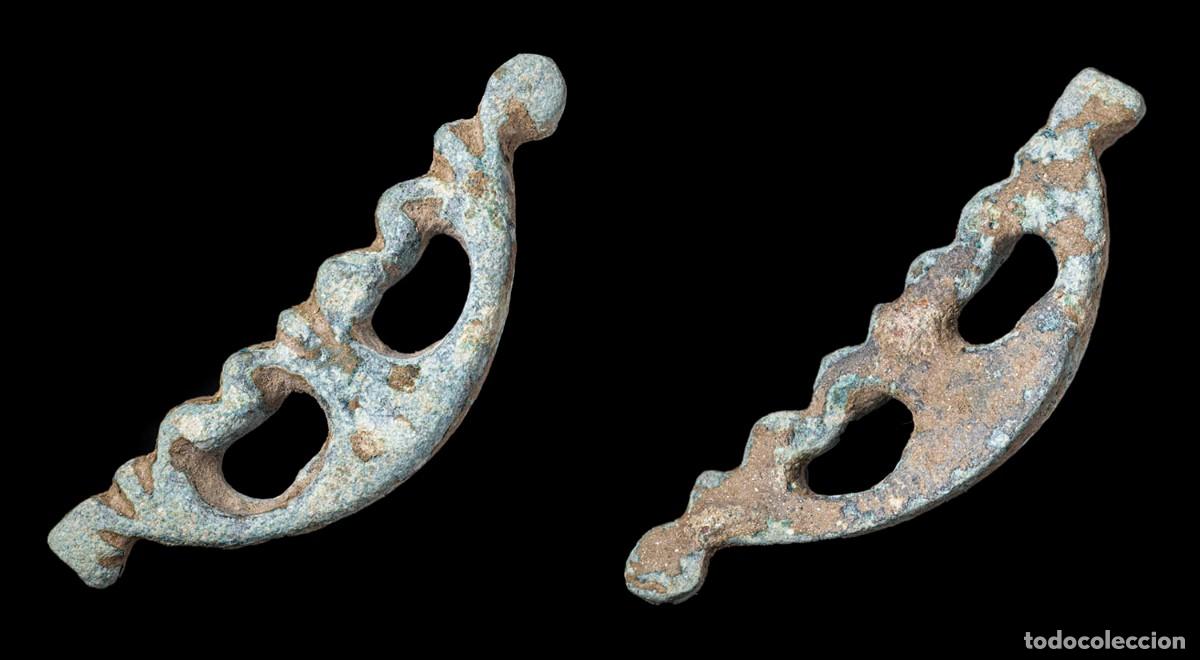 Monedas antiguas: Ancient Bronce Precoin, Palm Shape - 51 mm / 11,47 gr.
