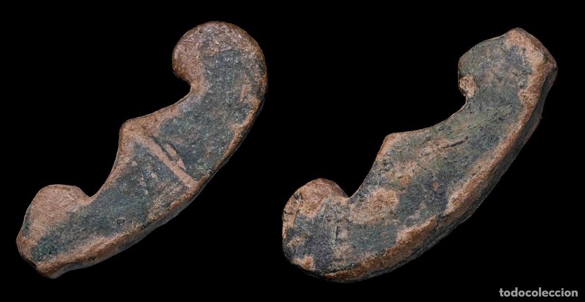 Old Coins: Ancient Bronce Precoin, Palm Shape - 37 mm / 14,68 gr.
