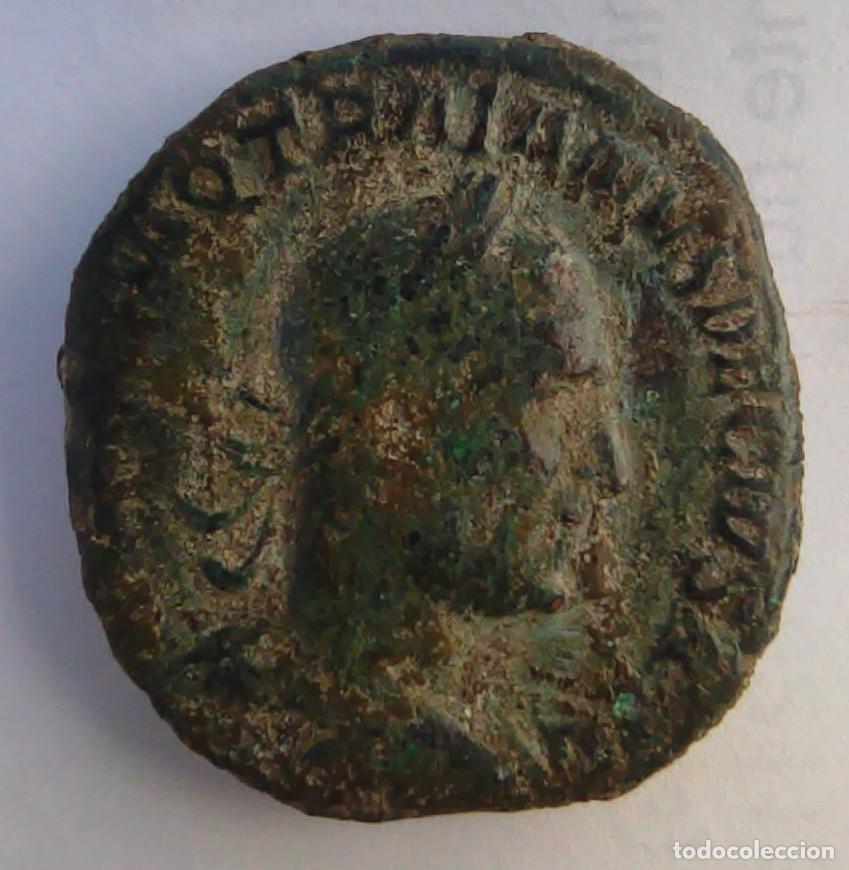Monedas antiguas: Sestercio romano de Trajano Decio (249&ndash;251 d. C.)