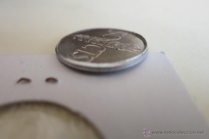Monedas con errores: moneda de 50 centimos 1966 con cu&ntilde;o desplazado y canto - Foto 6