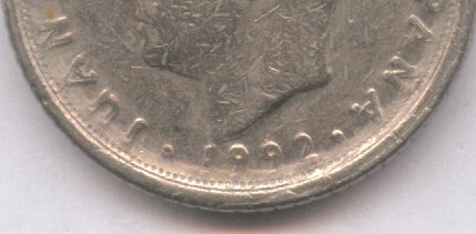 Monedas con errores: * ERROR * MONEDA CON DOS ERRORES LEYENDA PEGADA AL LISTEL Y EXCESO EN REVERSO - Foto 1