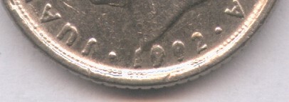 Monedas con errores: * ERROR * MONEDA CON EXCESO DE METAL EN LA FECHA - Foto 1