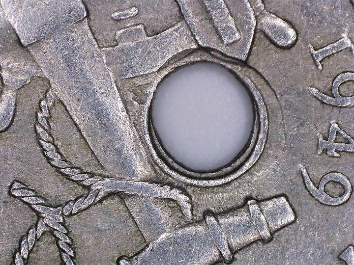 Monedas con errores: 50 CENTIMOS 1949*51. ERRORES M&Uacute;LTIPLES EN ANVERSO Y REVERSO SEGMENTADA-TALADRO...... - Foto 1