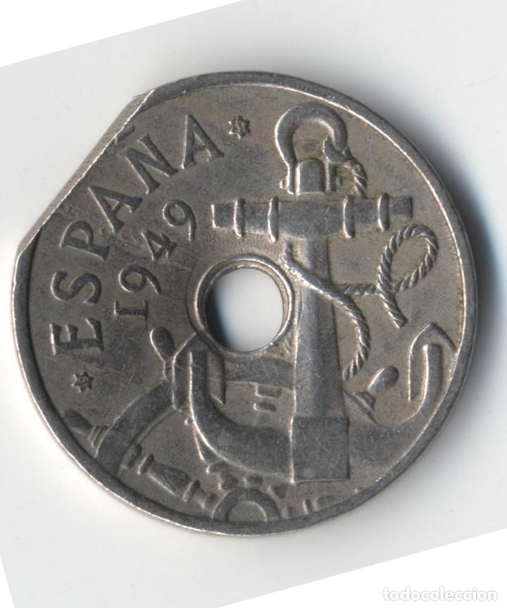 Monedas con errores: 50 CENTIMOS 1949*51. ERRORES M&Uacute;LTIPLES EN ANVERSO Y REVERSO SEGMENTADA-TALADRO...... - Foto 2
