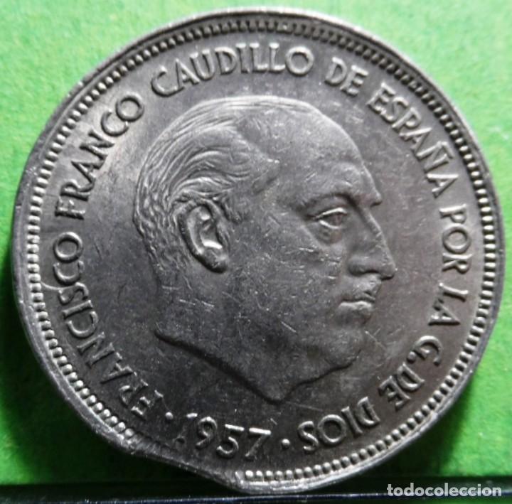 Monedas con errores: ERROR FINAL RIEL, E, ESPA&Ntilde;OL 25 PESETAS 1957 *68, EBC+ CU-NI - Foto 1