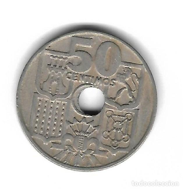 Monedas con errores: MONEDA. 50 CENTIMOS. 1949. ESPAÑA. ESTRELLA 53. ERROR: PERFORACION DESPLAZADA. VER - Foto 2 - 135204910