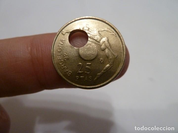 Monedas con errores: 25 PTAS 1991 AGUJERO DESPLAZADO - Foto 1