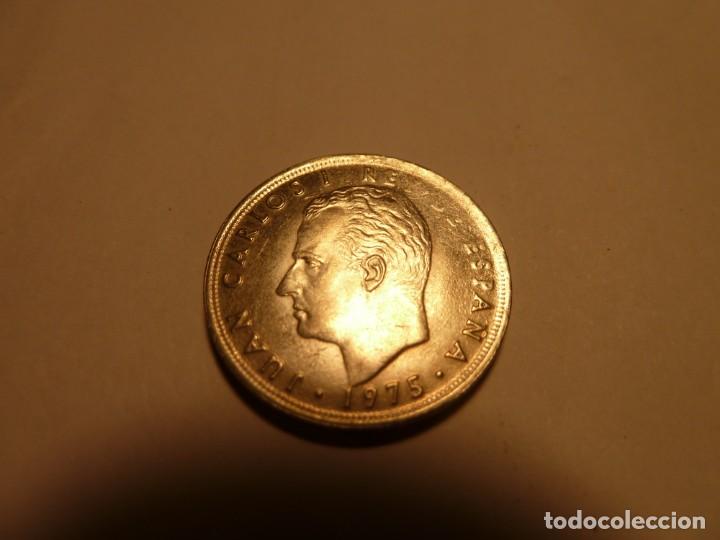 Monedas con errores: 5 PTAS 1975*77 GIRADA 170&ordm; - Foto 1