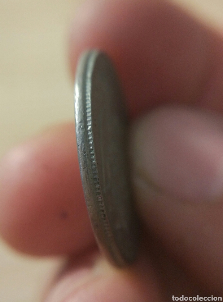 Monedas con errores: Error acu&ntilde;aci&oacute;n 5 pesetas 1957 - Foto 2