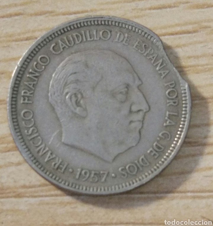 Monedas con errores: Error acu&ntilde;aci&oacute;n 5 pesetas 1957 - Foto 1