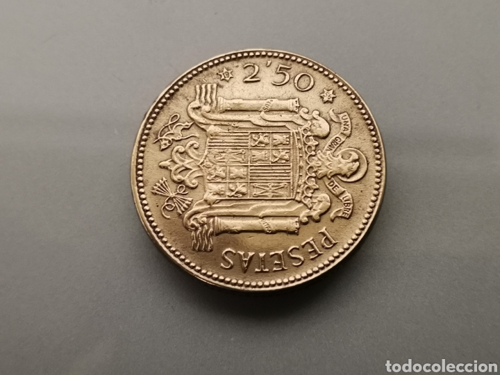 Monedas con errores: MONEDA 2,5 PESETAS 1953 *56 EBC EXCESO DE METAL - Foto 2