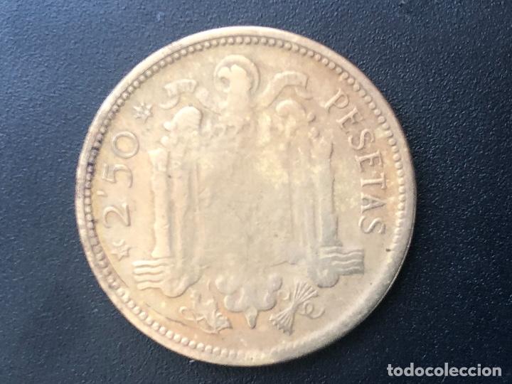 Monedas con errores: 2,5 pesetas 1953 *54 error acu&ntilde;aci&oacute;n - Foto 2