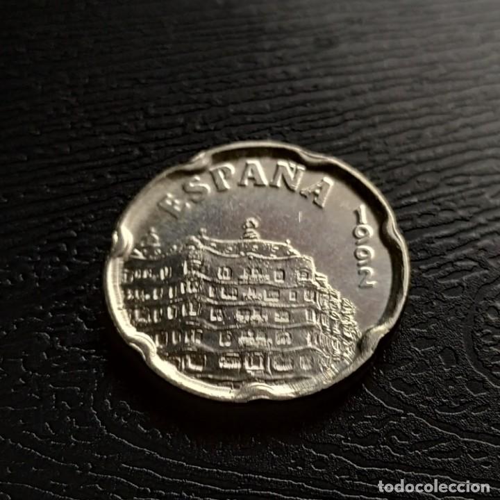 Monedas con errores: ## Error 50 Pesetas 1992 Remarcada y con excesos ## - Foto 3