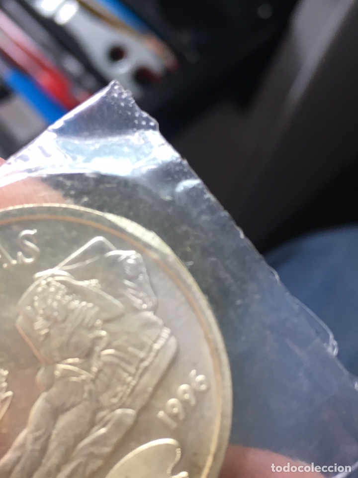 Monedas con errores: ## Error # 2000 pesetas 1996 SC en su bolsa. Tiene un corte en el canto - Foto 6