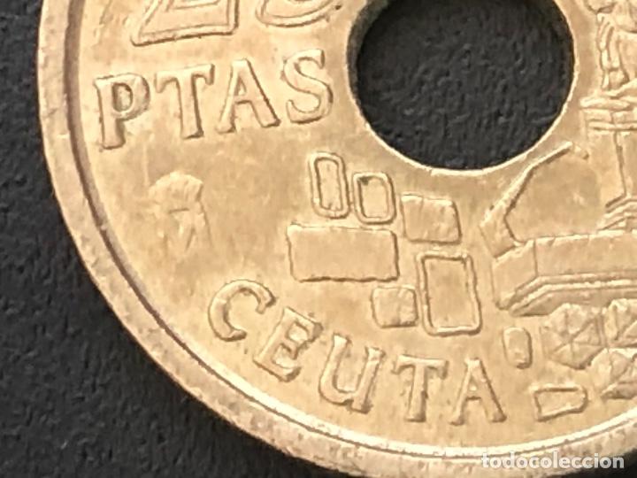 Monedas con errores: 25 pesetas 1998 errores - Foto 2