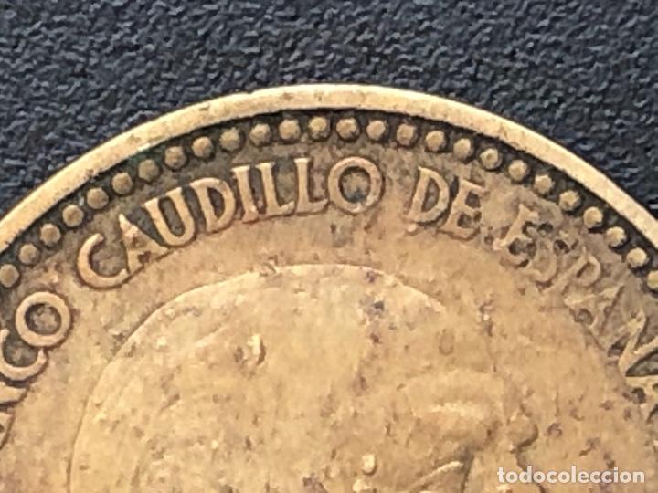 Monedas con errores: 1 peseta 1953 gotas de metal - Foto 2