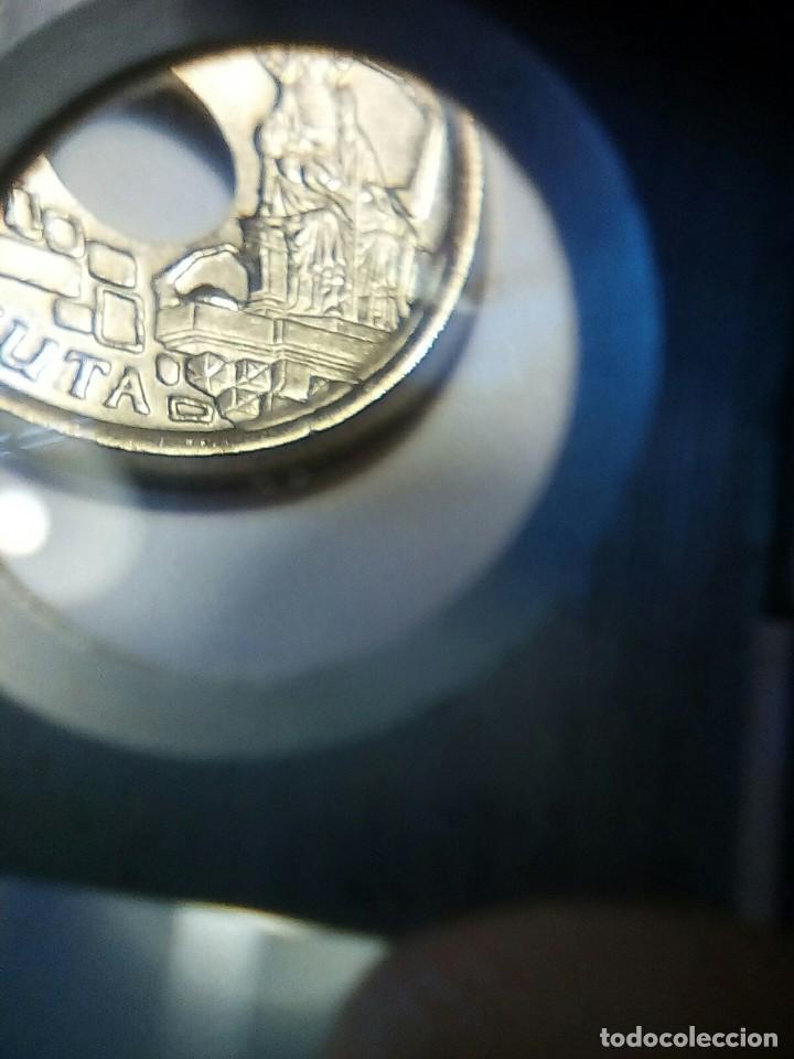 Monedas con errores: ERROR RARO Y ESCASO 25 PESETAS A&Ntilde;O 1998 EXCESO DE MATERIAL OFRENDA CENTRAL - Foto 3