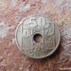 Monete con errori: MONEDA DE 50 CÉNTIMOS AÑO 1949 AGUJERO DESCENTRADO