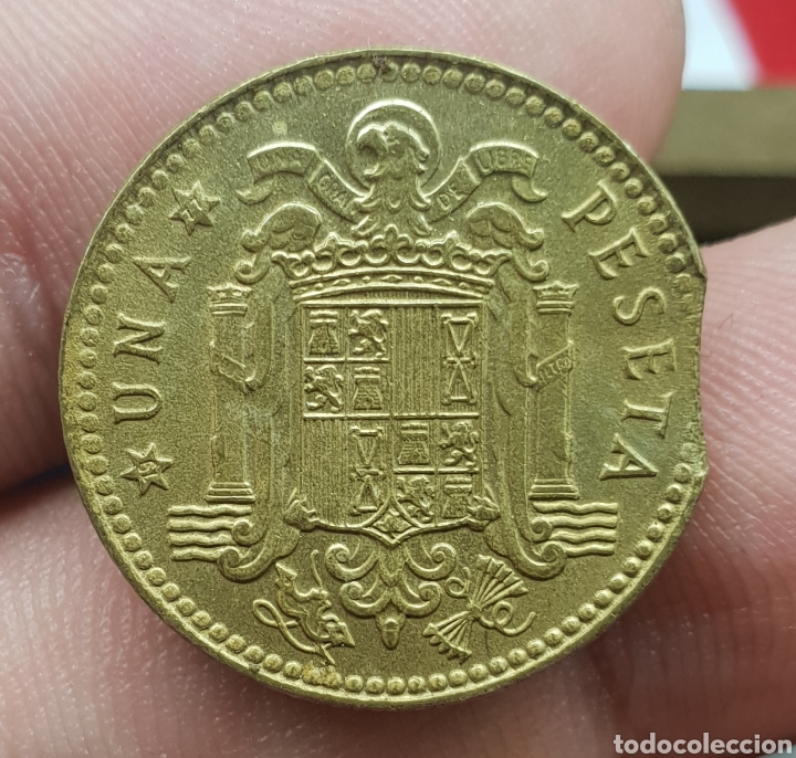 Monedas con errores: ERROR SEGMENTADA 1 PESETA 1975 *19*77 - Foto 2