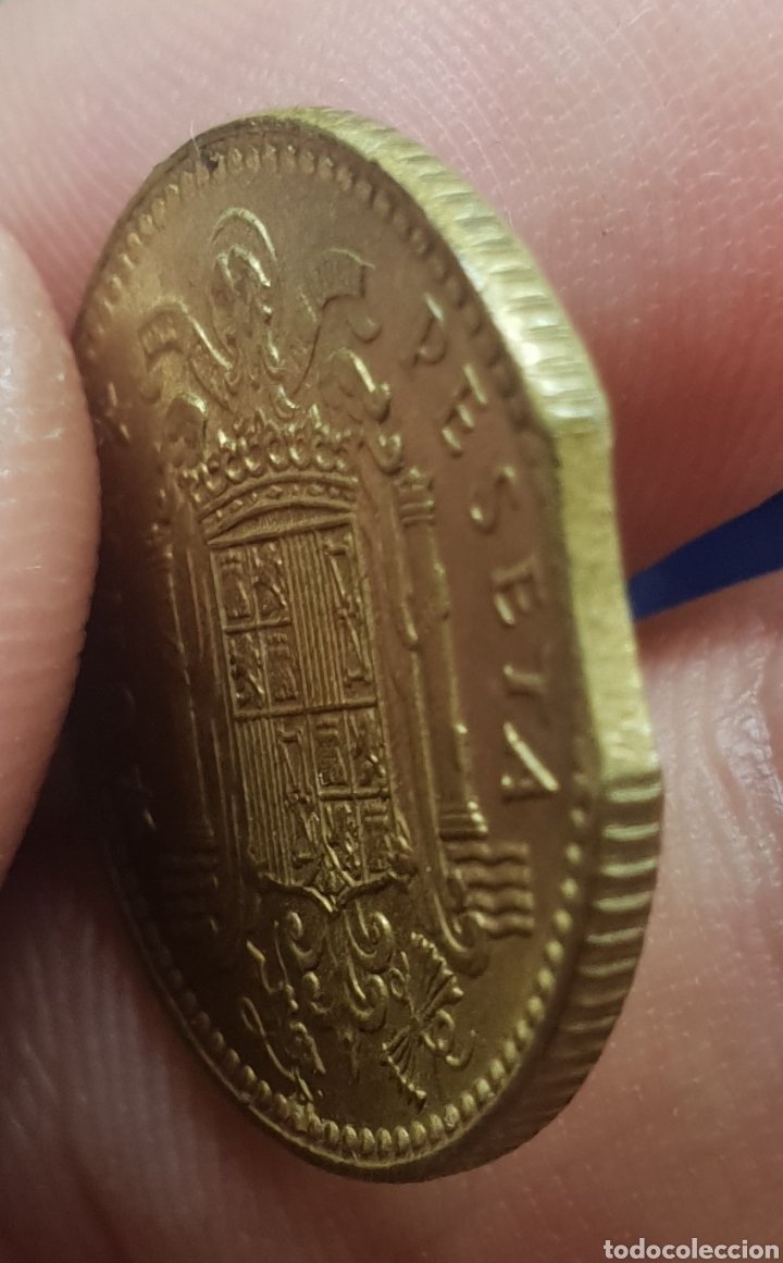 Monedas con errores: ERROR SEGMENTADA 1 PESETA 1975 *19*77 - Foto 3