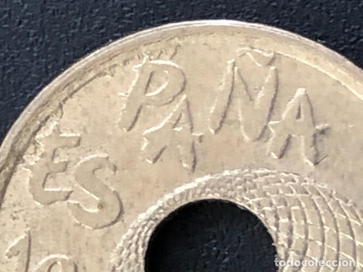Monedas con errores: 25 pesetas 1992 listel, exceso metal m&uacute;ltiples errores - Foto 6