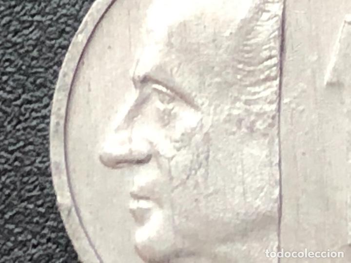 Monedas con errores: 1 peseta 1992 importante exceso de metal - Foto 1
