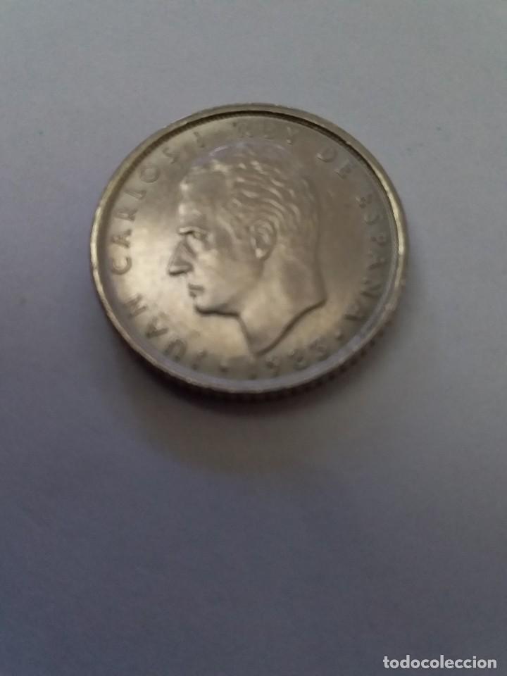 Monedas con errores: ERROR EN MONEDA de 10 pesetas a&ntilde;o 1983 material color azulada sin circular - Foto 1