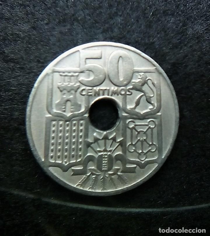 Monedas con errores: ERROR DE 50 CENTIMOS 1949*53 VARIANTE EXCESO DE MATERIAL 194.9. . ancla EBC+ - Foto 2