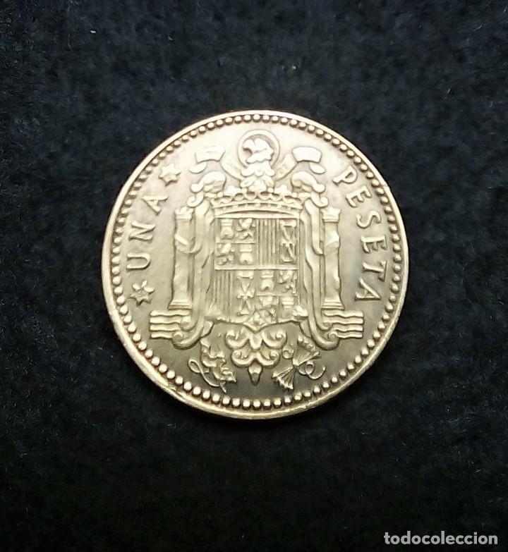 Monedas con errores: ERROR DE 1 PESETA 1963*66 VARIANTE DESPLAZADO Y CANTO IRREGULAR EBC+ - Foto 2