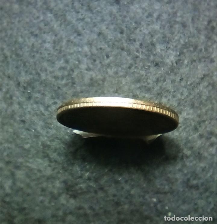 Monedas con errores: ERROR DE 1 PESETA 1963*66 VARIANTE DESPLAZADO Y CANTO IRREGULAR EBC+ - Foto 3