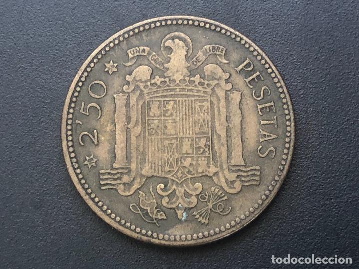 Monedas con errores: 2,5 pesetas 1953 - Foto 2