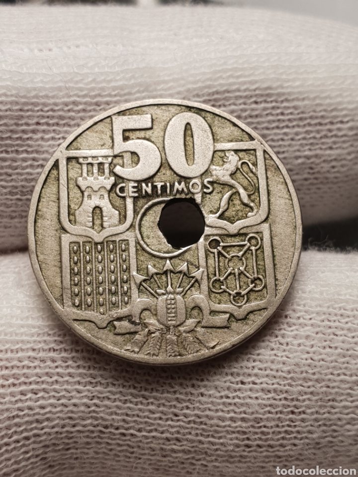 Monedas con errores: ERROR AGUJERO DESPLAZADO 50 CENTIMOS 1949 - Foto 2