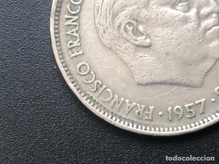 Monedas con errores: 25 pesetas 1957*58 errores - Foto 2