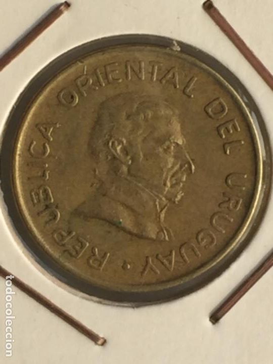 Monedas con errores: * ERRORES * DOS MONEDAS DE 2 PESOS de URUGUAY A&Ntilde;O 1994 - Foto 2