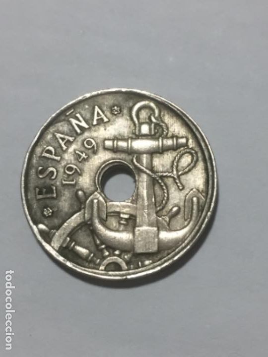 Monedas con errores: * ERROR * MUY ESCASA50 C&Eacute;NTIMOS 1949*62. DESPLAZADA DE ANVERSO - Foto 1