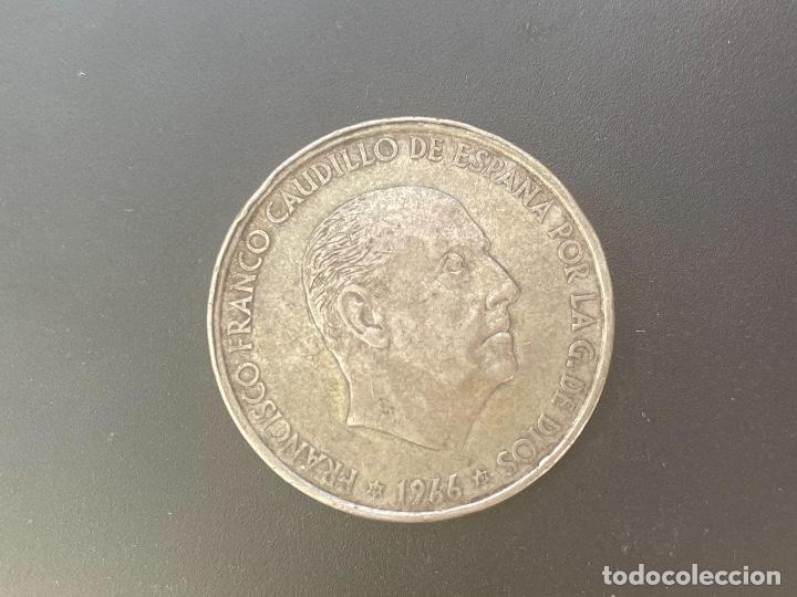 Monedas con errores: 100 pesetas 1966 *67 variante 1 en punta - Foto 4