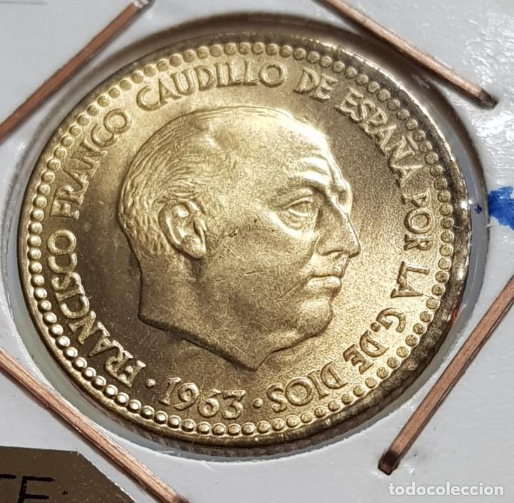 Monedas con errores: ERROR - 1 Peseta 1963 *64 S/C - MONOCULO, VARIANTE MARCAS EN EL OJO - Foto 3