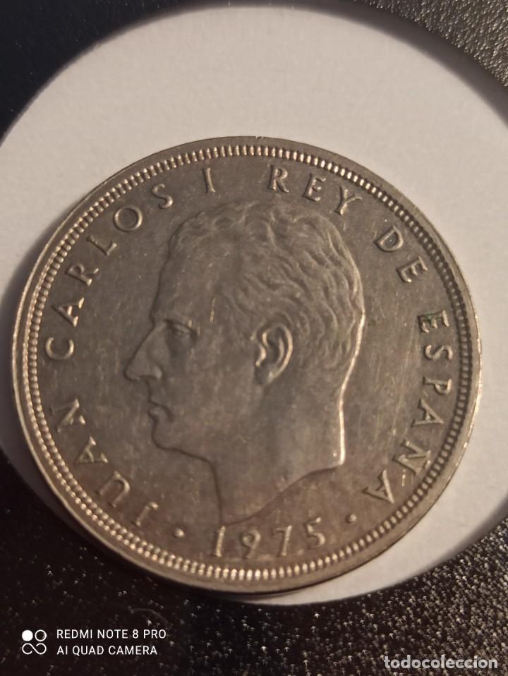 Monedas con errores: 50 pesetas 1975 *79 EBC error listel desplazado - Foto 1