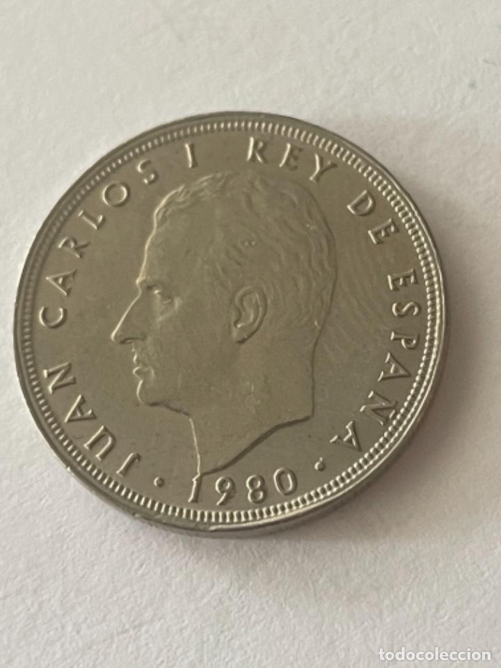 Monedas con errores: * ERROR * 5 ptas 1980*80 REVERSO GIRADO 135 &bull; A LA DERECHA - Foto 1