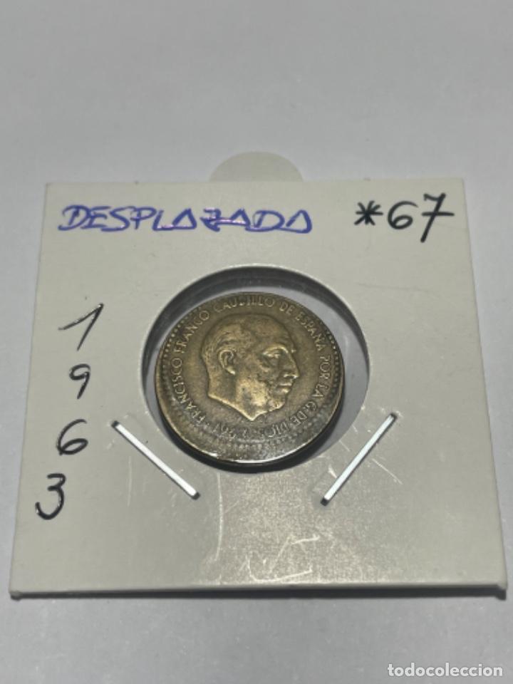 Monedas con errores: * ERROR * 1 pta 1966*67. ACU&Ntilde;ACION DESPLAZADA MUY RARA - Foto 1