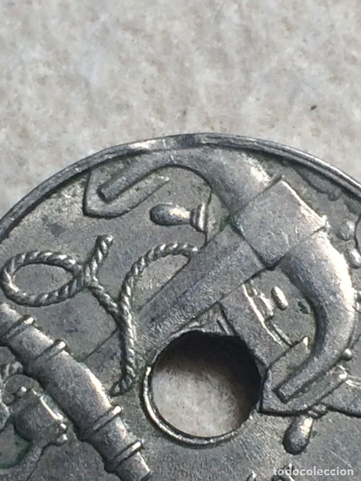 Monedas con errores: *ERROR* 50 C&Eacute;NTIMOS 1963*64. SEGMENTADO ANVERSO Y REVERSO - Foto 2