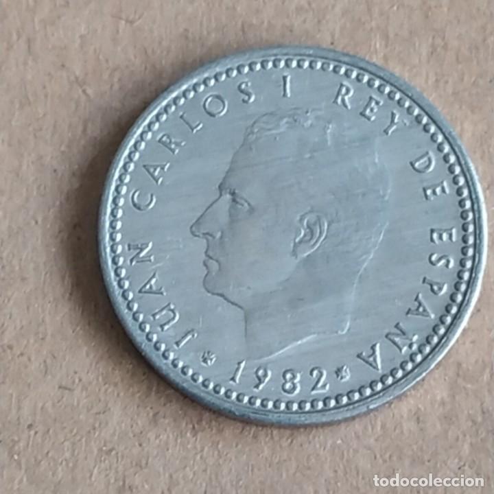 Monedas con errores: ## Error ## 1 Peseta 1982 con excesos ## - Foto 3