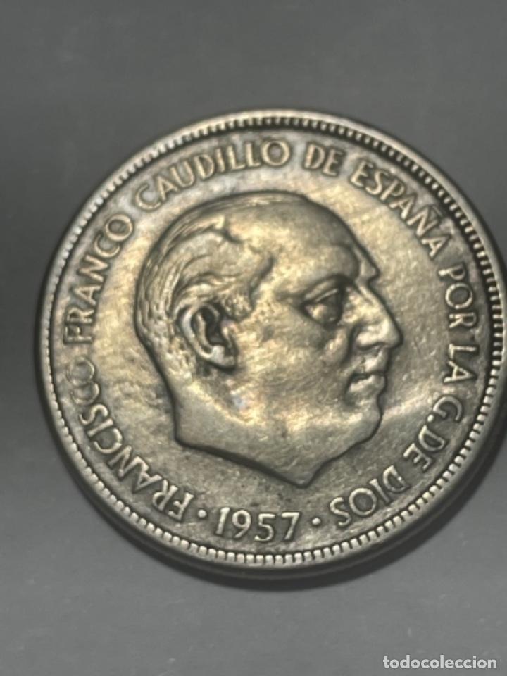 Monedas con errores: * ERROR * 5 PTAS 1957*64 CU&Ntilde;O DESCANTILLADO - Foto 2